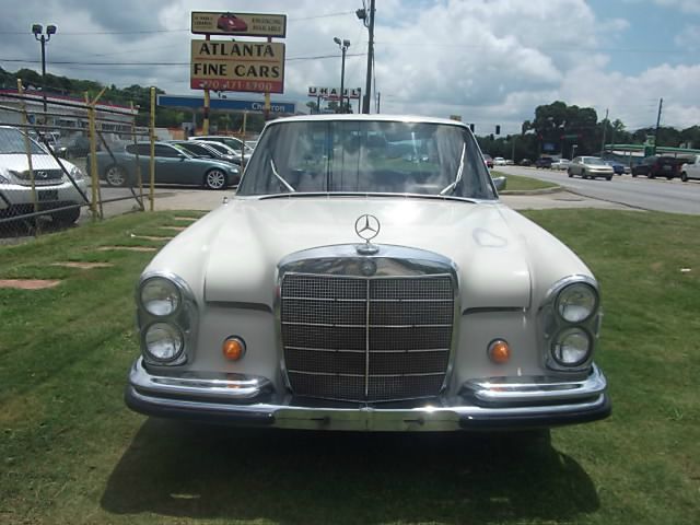 Mercedes-Benz 300 1969 photo 3
