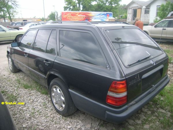 Mercedes-Benz 300 1989 photo 2