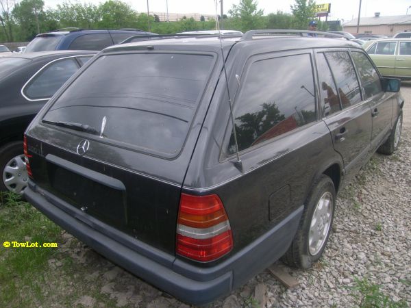 Mercedes-Benz 300 1989 photo 4