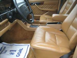 Mercedes-Benz 300 1990 photo 4