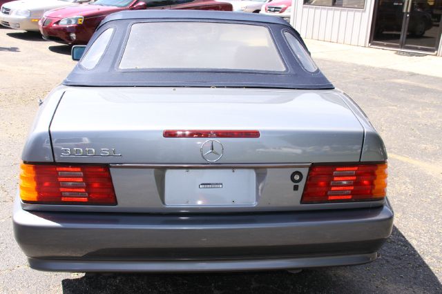Mercedes-Benz 300 1990 photo 1