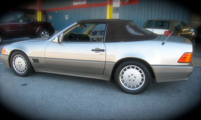 Mercedes-Benz 300 1990 photo 3