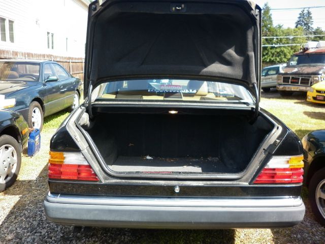 Mercedes-Benz 300 Unknown Sedan