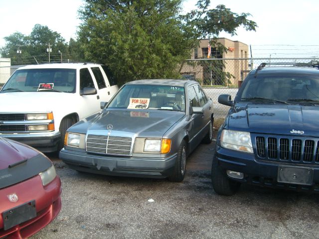 Mercedes-Benz 300 1990 photo 1