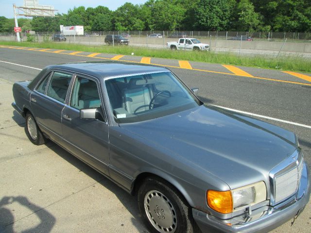 Mercedes-Benz 300 1990 photo 5