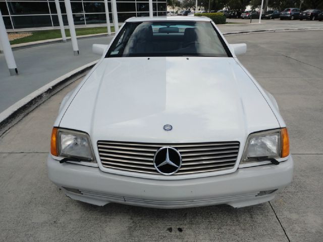 Mercedes-Benz 300 1991 photo 2