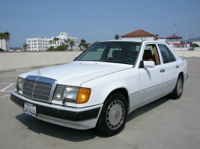 Mercedes-Benz 300 1991 photo 1