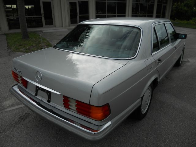 Mercedes-Benz 300 5XT Sedan
