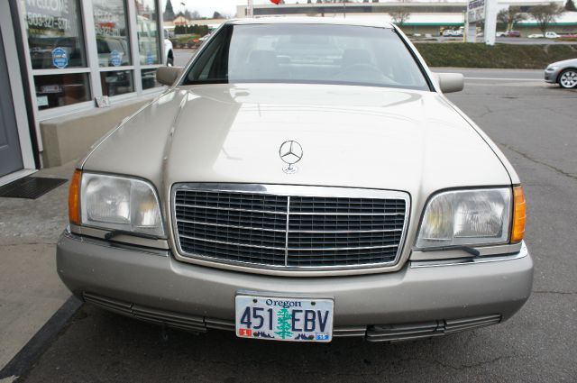 Mercedes-Benz 300 1992 photo 1