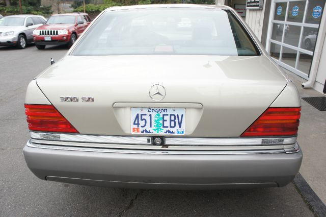 Mercedes-Benz 300 1992 photo 2