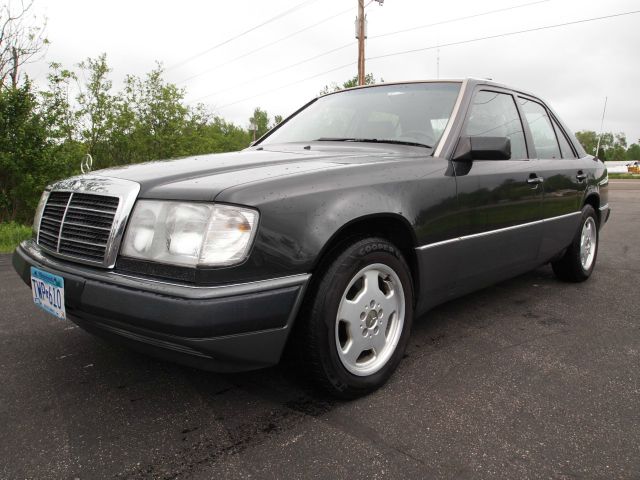 Mercedes-Benz 300 1993 photo 2