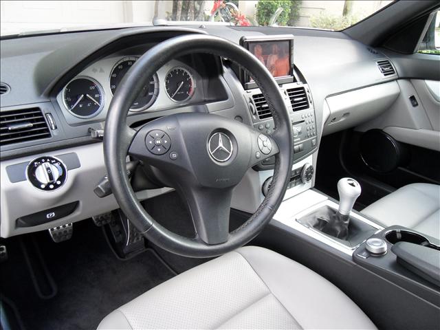 Mercedes-Benz 300 2008 photo 3