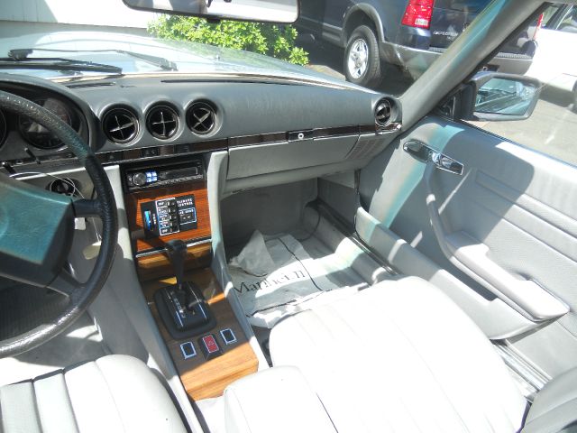 Mercedes-Benz 380 1981 photo 1