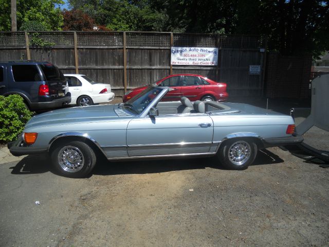 Mercedes-Benz 380 1981 photo 4