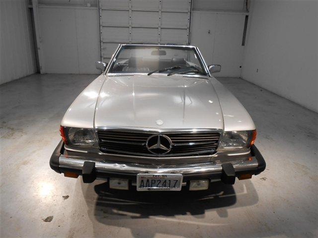 Mercedes-Benz 380 1981 photo 2