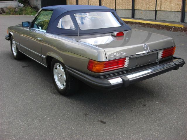 Mercedes-Benz 380 1981 photo 2
