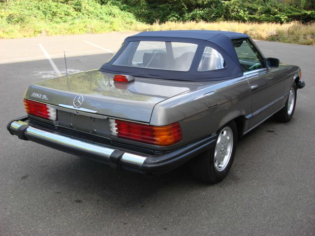 Mercedes-Benz 380 1981 photo 3