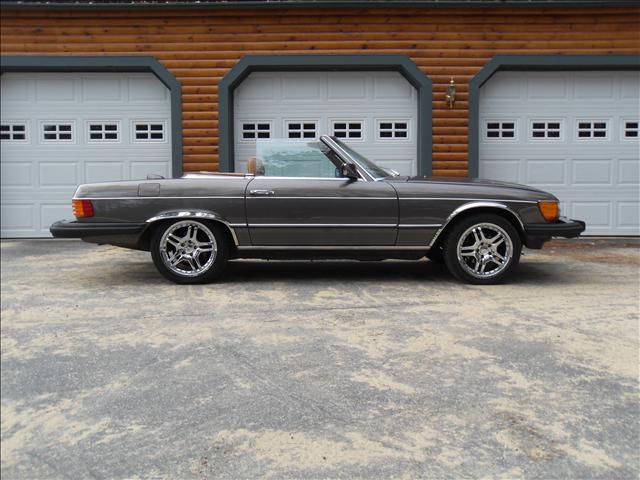 Mercedes-Benz 380 1982 photo 1