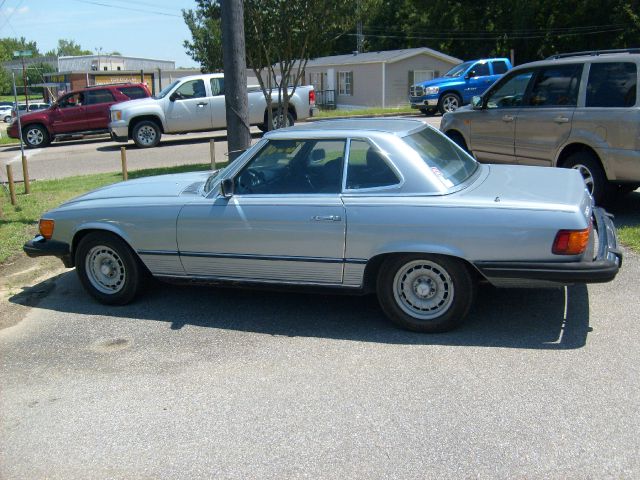 Mercedes-Benz 380 1982 photo 2