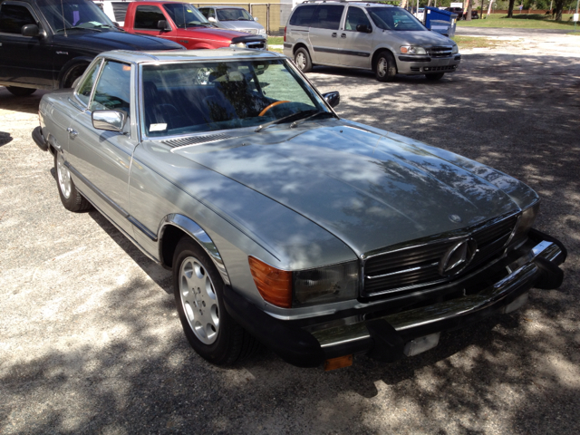 Mercedes-Benz 380 1984 photo 2
