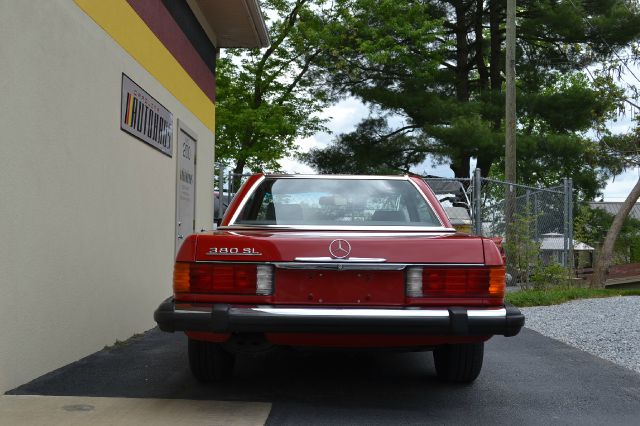 Mercedes-Benz 380 1984 photo 1