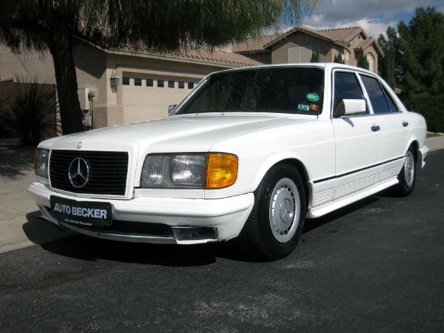Mercedes-Benz 380 1984 photo 20