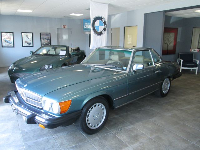 Mercedes-Benz 380 1985 photo 4