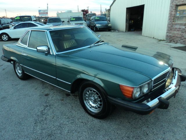 Mercedes-Benz 380 1985 photo 3