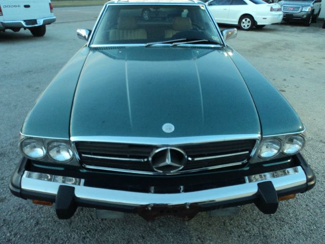 Mercedes-Benz 380 1985 photo 4