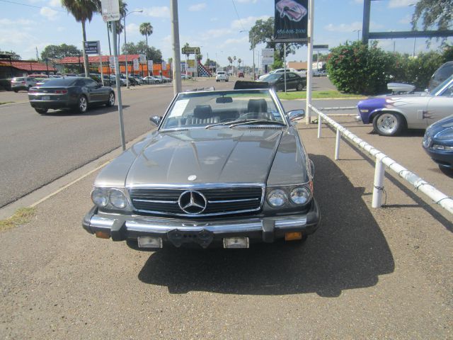 Mercedes-Benz 380 1985 photo 4