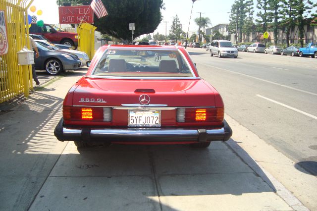 Mercedes-Benz 380 1985 photo 3