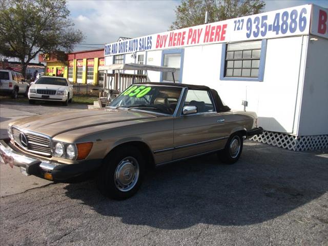 Mercedes-Benz 380SL 1981 photo 1