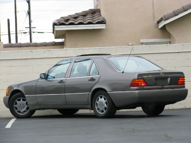 Mercedes-Benz 400 7-passenger EX Sedan