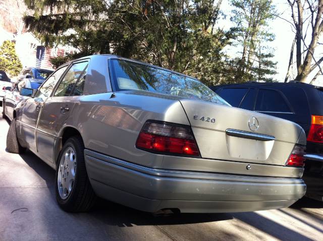 Mercedes-Benz 400 C230 1.8K Sedan