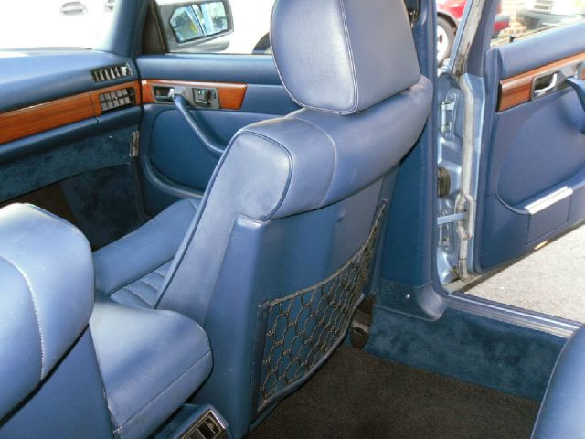 Mercedes-Benz 420 1986 photo 2