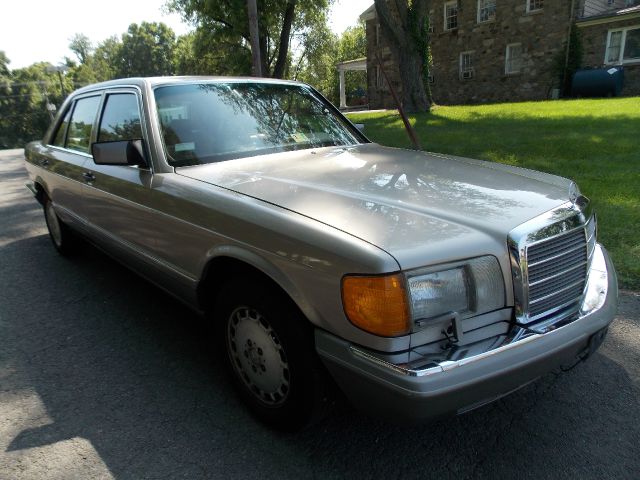 Mercedes-Benz 420 5XT Sedan