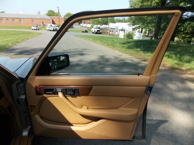 Mercedes-Benz 420 1987 photo 1