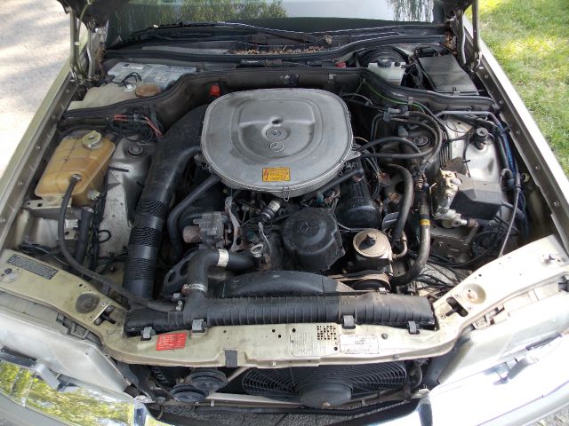 Mercedes-Benz 420 1987 photo 11