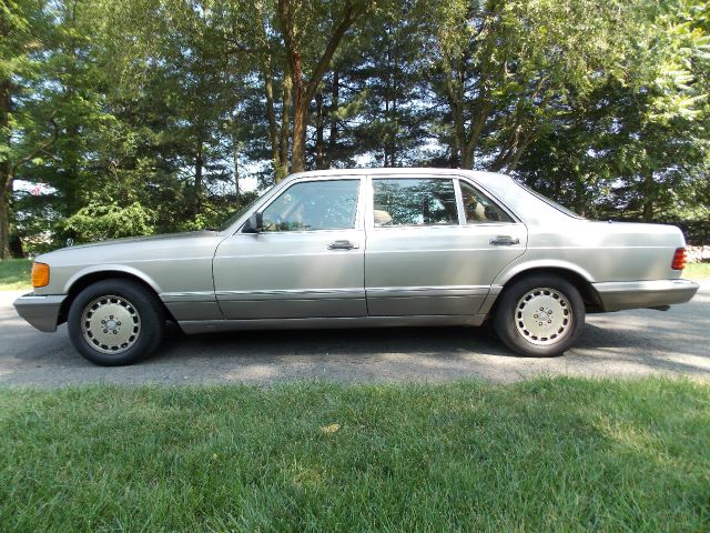 Mercedes-Benz 420 1987 photo 15