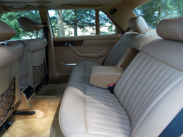 Mercedes-Benz 420 1987 photo 4