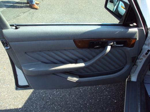 Mercedes-Benz 420 1991 photo 2