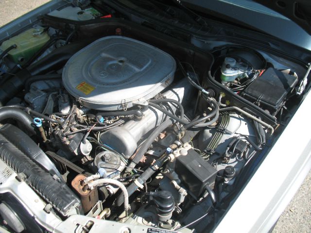 Mercedes-Benz 500 1985 photo 1