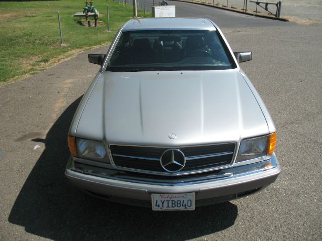 Mercedes-Benz 500 1985 photo 2