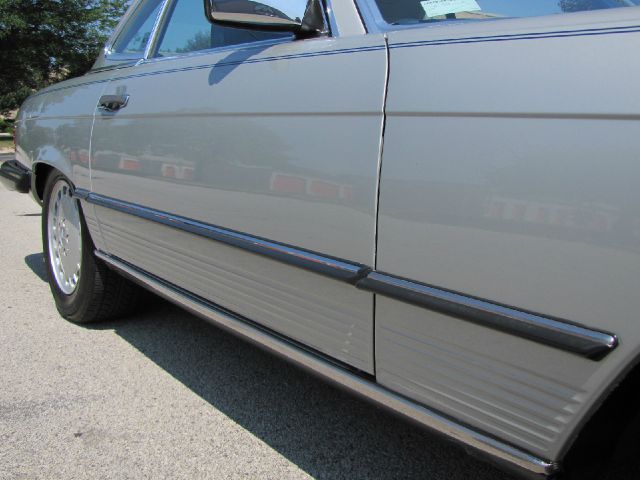 Mercedes-Benz 560 1986 photo 1