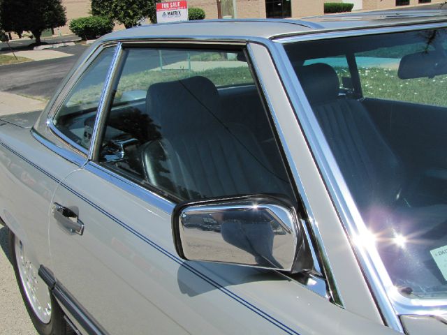 Mercedes-Benz 560 1986 photo 3