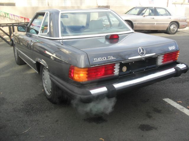Mercedes-Benz 560 1986 photo 1