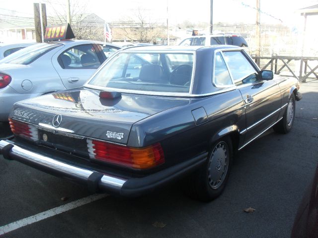 Mercedes-Benz 560 1986 photo 2