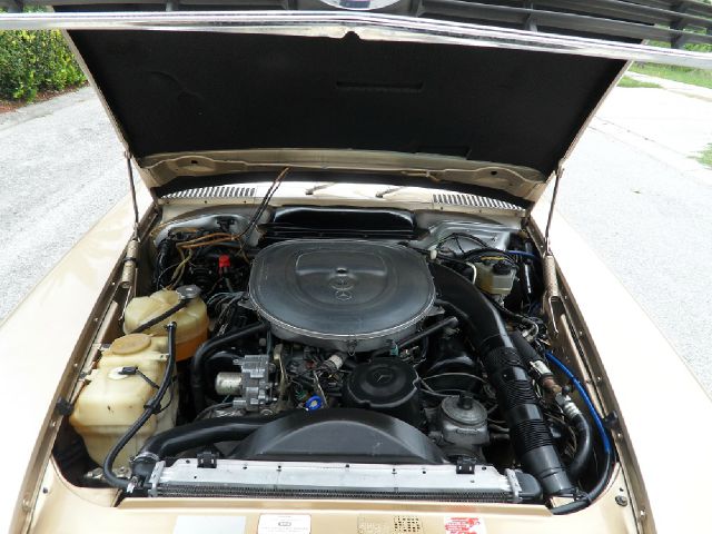 Mercedes-Benz 560 1986 photo 16