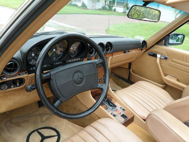 Mercedes-Benz 560 1986 photo 18