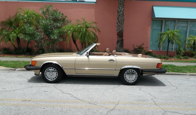 Mercedes-Benz 560 1986 photo 25